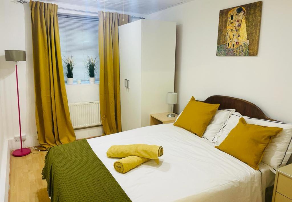Cosy Flat Close To East Finchley Station 런던 외부 사진