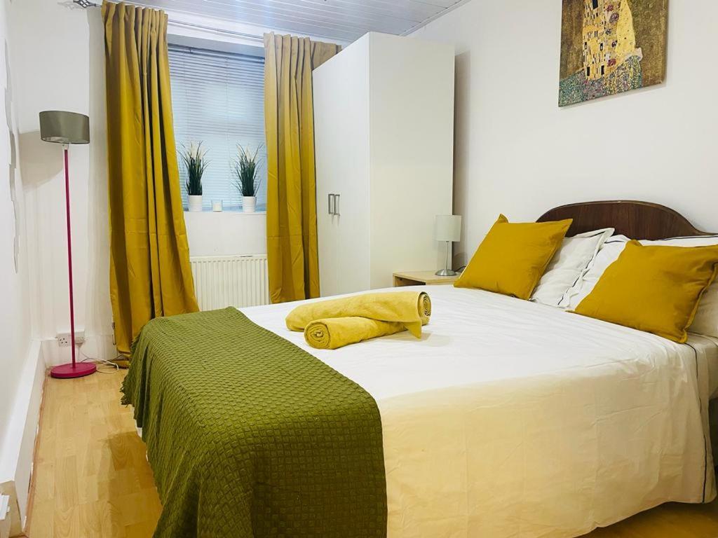 Cosy Flat Close To East Finchley Station 런던 외부 사진